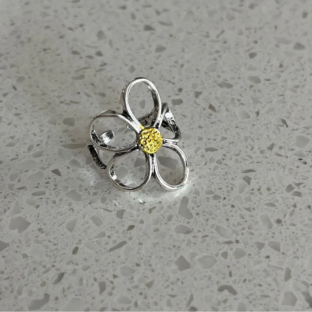 Vintage Bohemian Style Hollow Flower Open Adjustable Size Ring - Picture 6 of 8